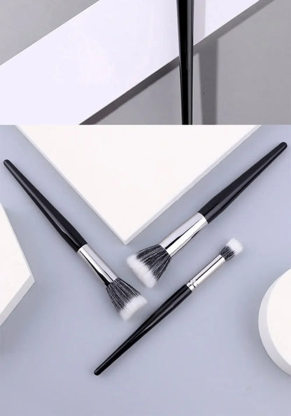 Pointillator brush Blush brush Pure wool flat head Cangzhou makeup brush Soft bristle wooden handle Beauty tool